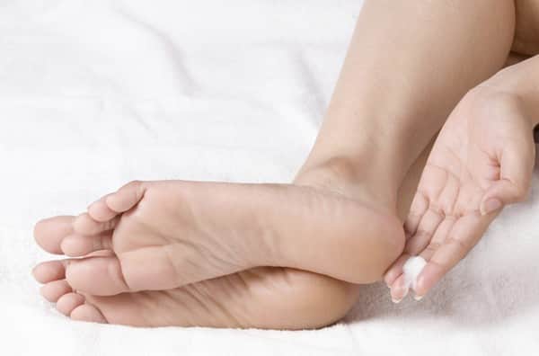 Foot Care Tips in hindi in winters how to take care of feet at home