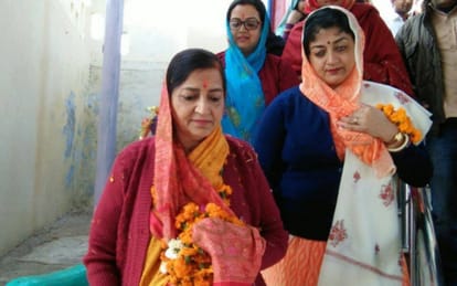  fight between amita singh and garima singh in amethi
