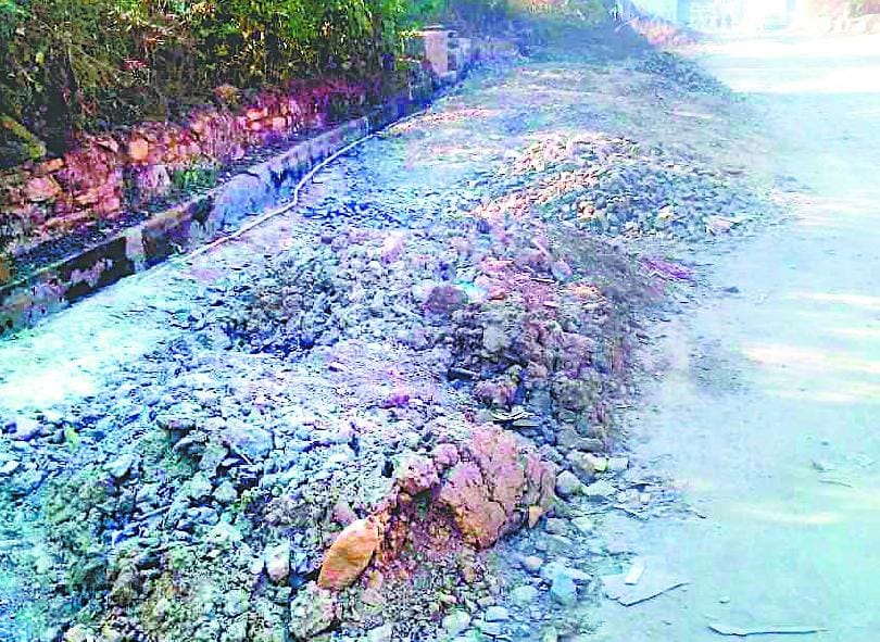 Kumaon Commissioner submitted to the DM road check