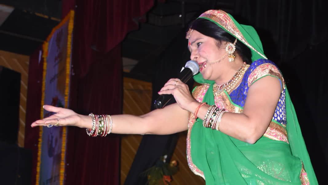 artist malini awasthi show in kanpur