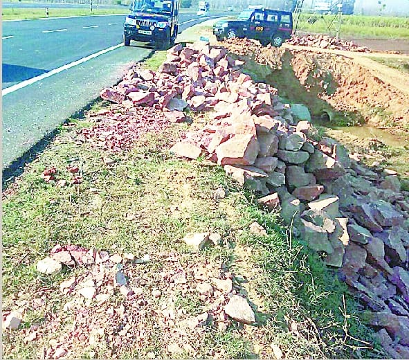 NH-58 on the road Holdap