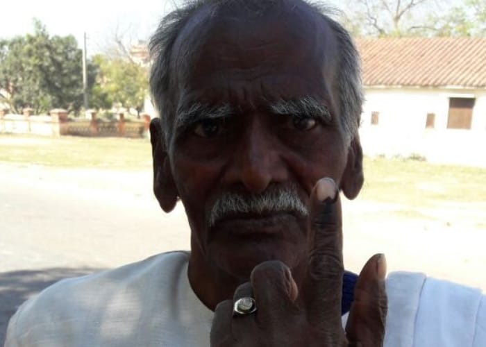 washerman pancham cast vote before amethi king sanjay singh