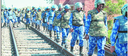 Police And Peramilitry Solider Posted In every corner of city 