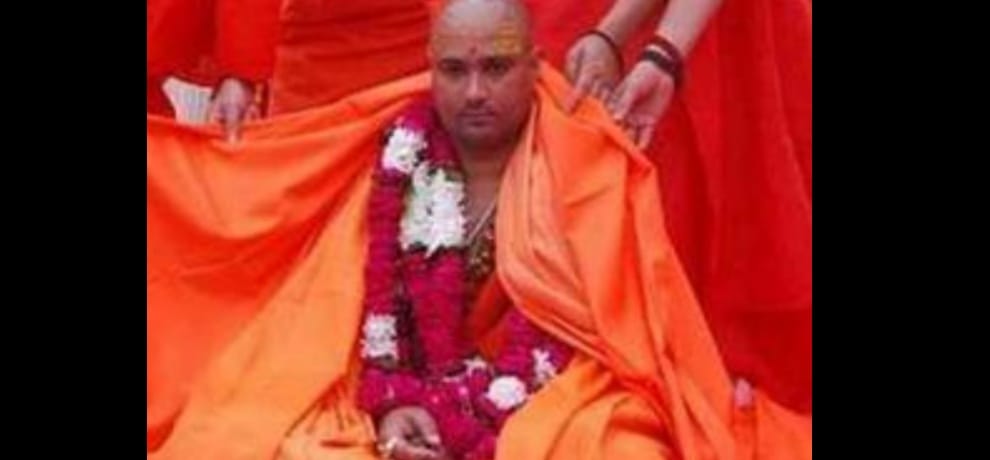 The former Mahamandaleshwar swindle of billions arrested from Lucknow