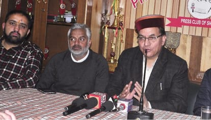 Suresh Bhardwaj Target CM Virbhadra Singh on Unemployement Allowance.