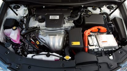 Toyota camry Hybrid: No Tension No pollution 