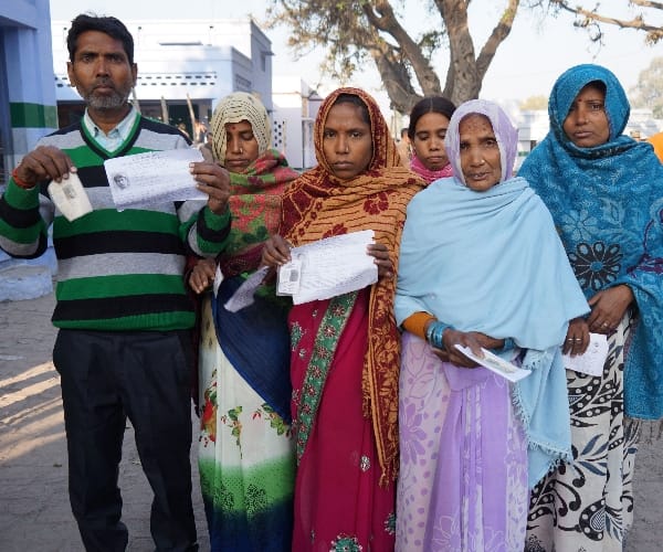 bahraich family cast vote before cremation of family head