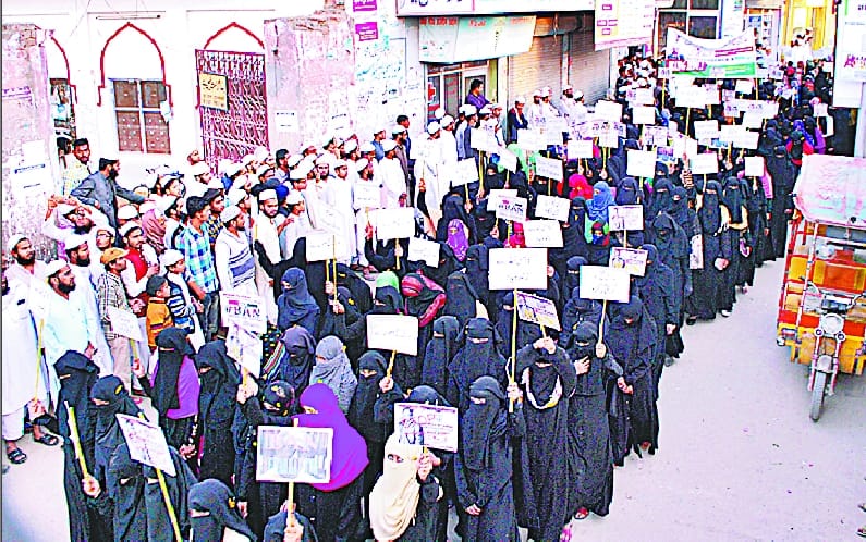Tariq Fateh march out against women in Deoband