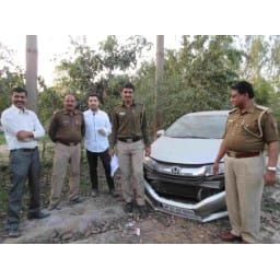 kundarki MLA son distribute liquor in stolen car  