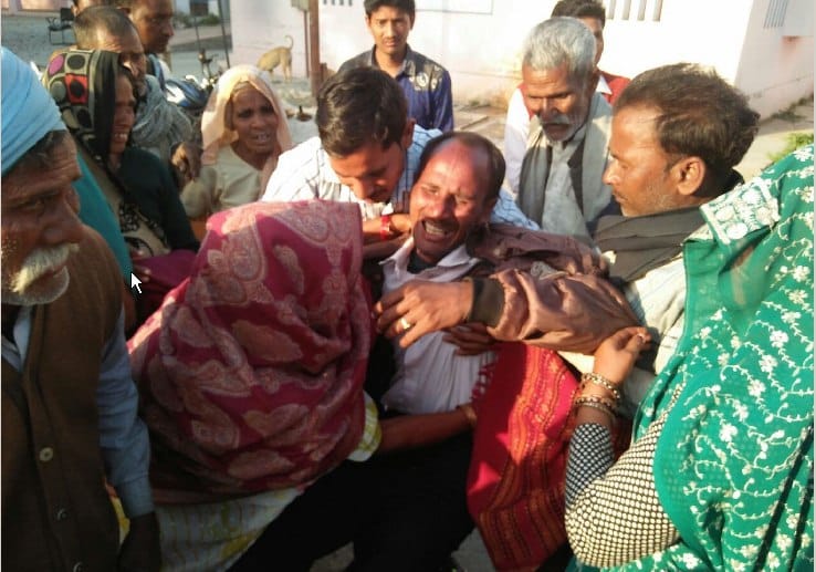 Two people kil  in road accidents
