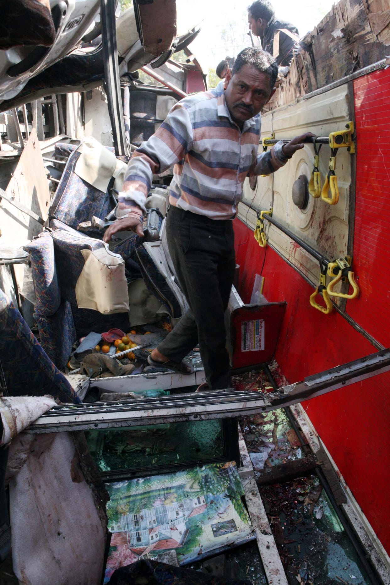 Mini bus and truck collision, five killed
