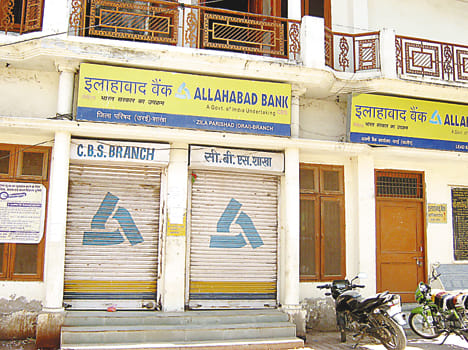 Banks were hanging locks, millions of affected transactions