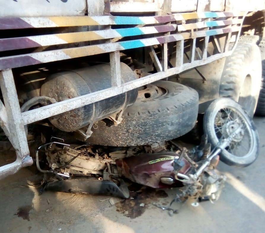 Father killed in the accident and two minor daughters
