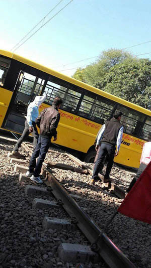 Getting stuck on railway crossings Bmhuri half hour school bus