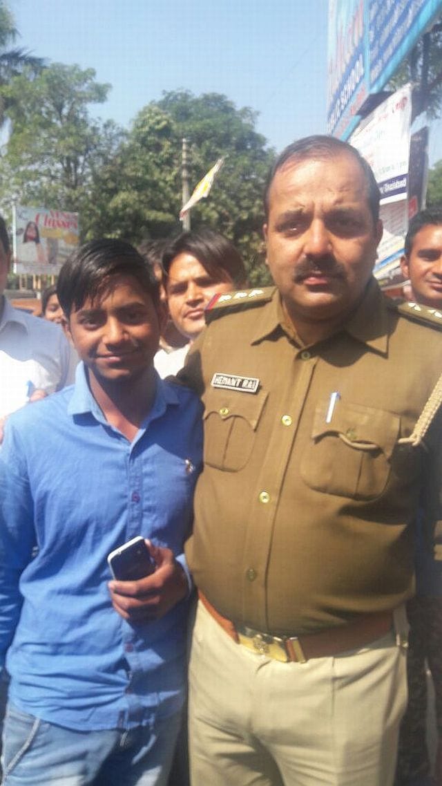 Bravo Kuldeep Chain Snatcher fleeing prey, caught up