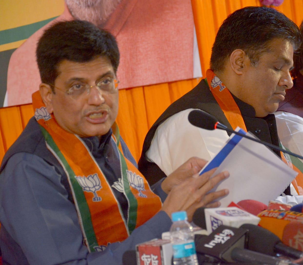 central power minister Piyush Goel press confrence in varanasi
