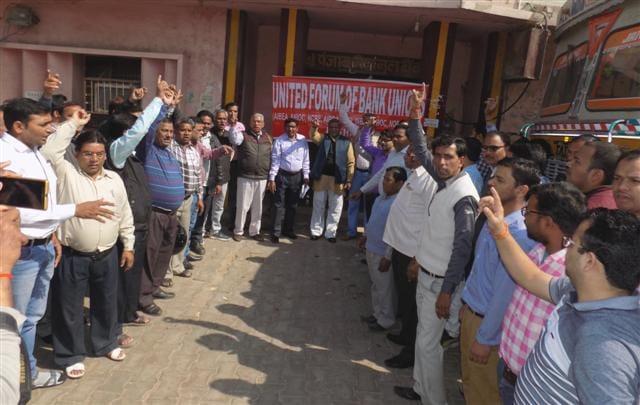 Consumers suffering from banks' strike