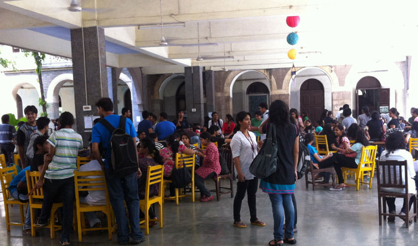 mumbai university change the name of the student from kite to patang