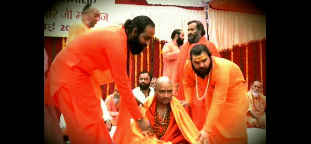 "Just six days Mahamandaleshwar 'was preparing to make a film, impressed with beards of Virat Kohli