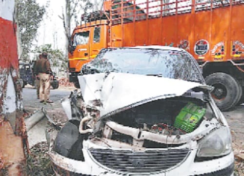 three dies in road accident, six injured