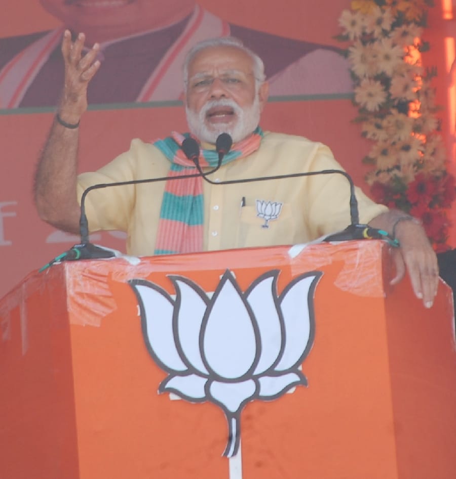 Ones own hard work over Harvard: Modi