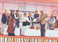 Deputy Commissioner of the district at all panchayats Sucmukt Brar found respect in the open, Karnal