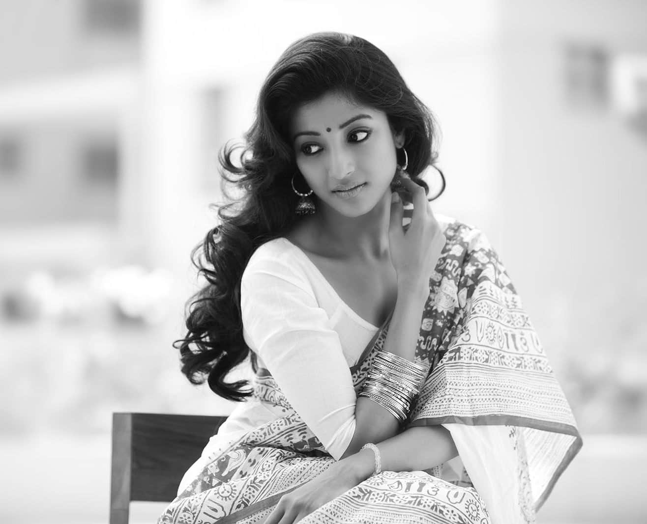 Actresses who flop in bollywood but superhit in regional cinema