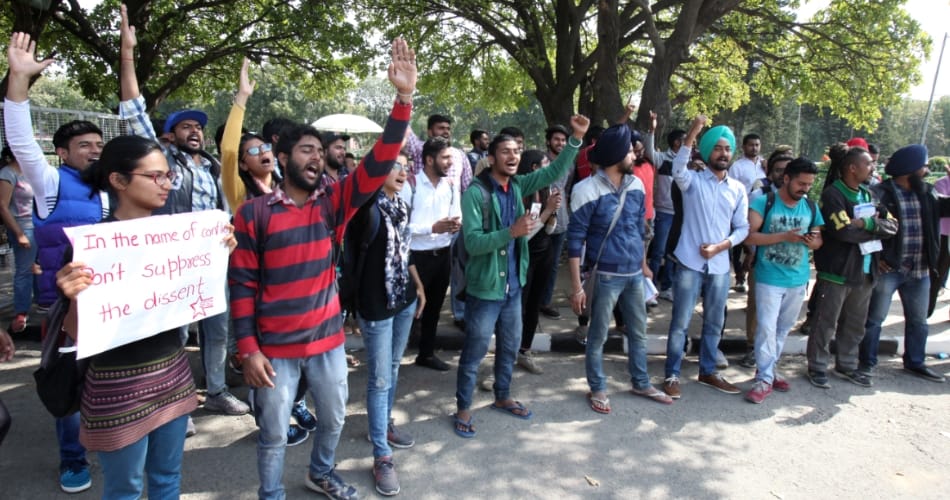 NSUI and SFS protest in punjab university, chandigarh news
