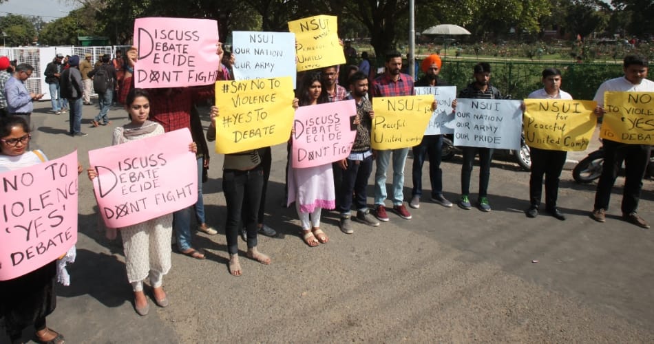 NSUI and SFS protest in punjab university, chandigarh news