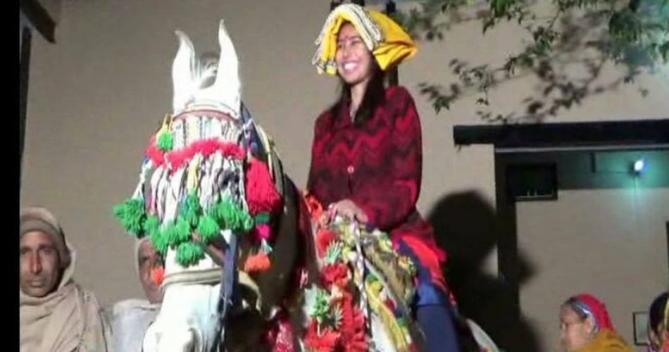 Went live adorned bridal procession went not