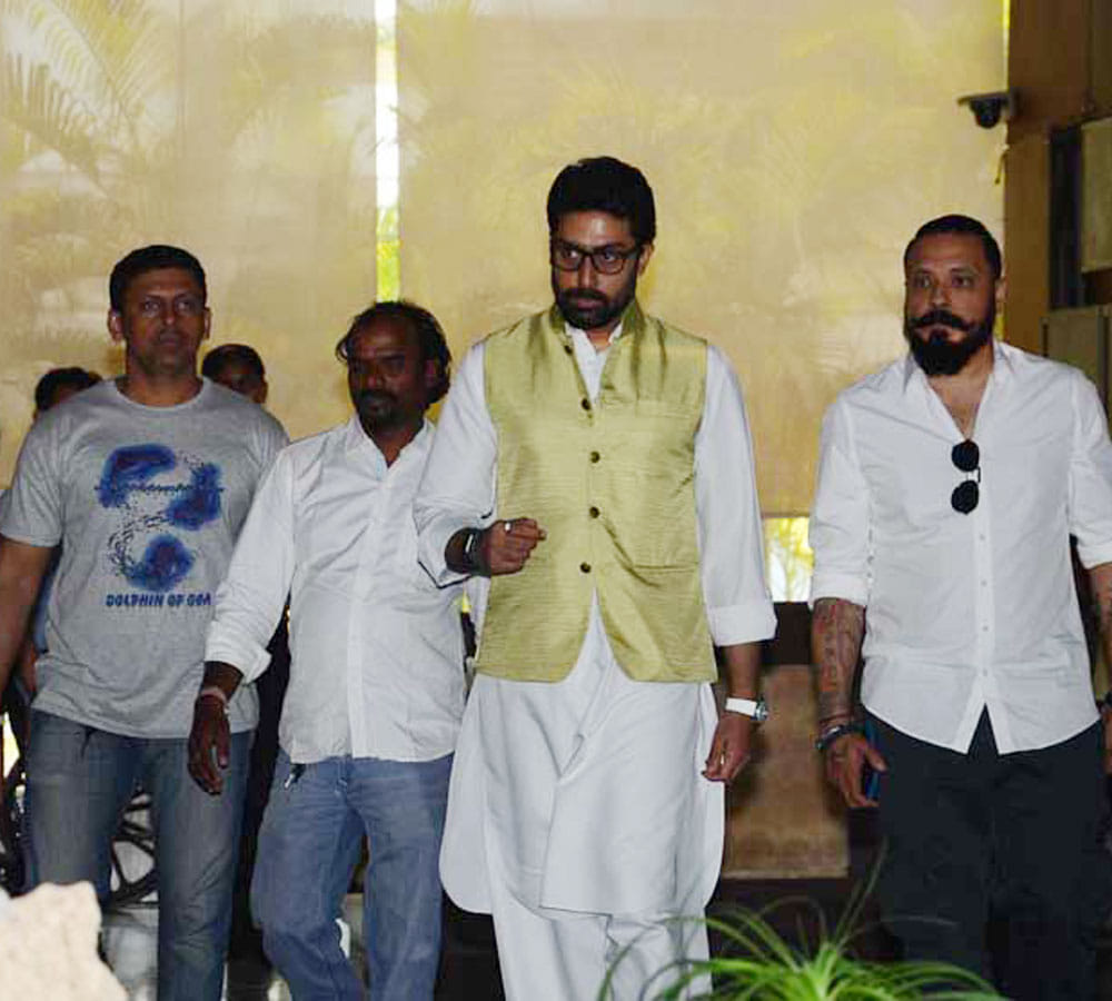 suniel shetty father funeral bollywood celebrities pays tribute