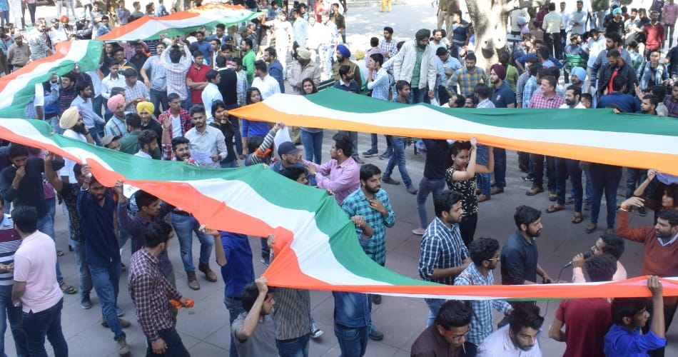 ABVP protest in punjab university, tiranga yatra in pu