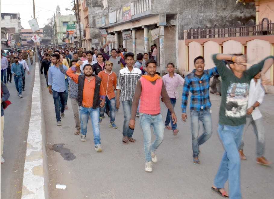 Markets were closed on the road, people come