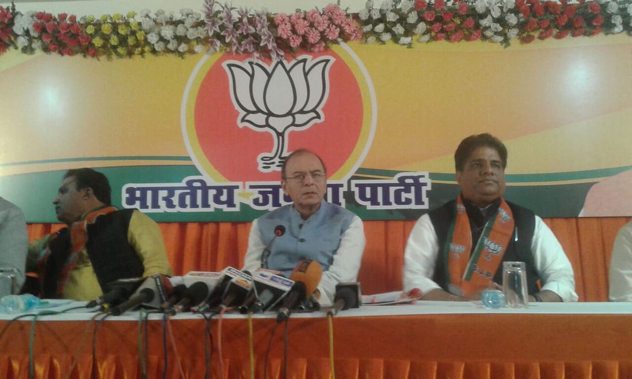 arun jaitley press confrence at avaranasi, taregt opposition