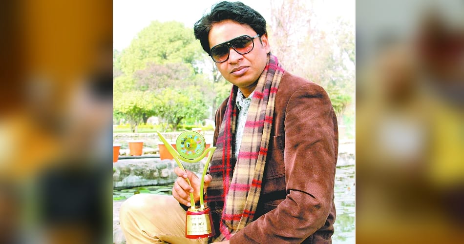 best gazal singer award in international film festival to chandigarh boy ranveer kumar