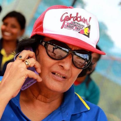 from whom the first captain of the Indian women's cricket team taught to play