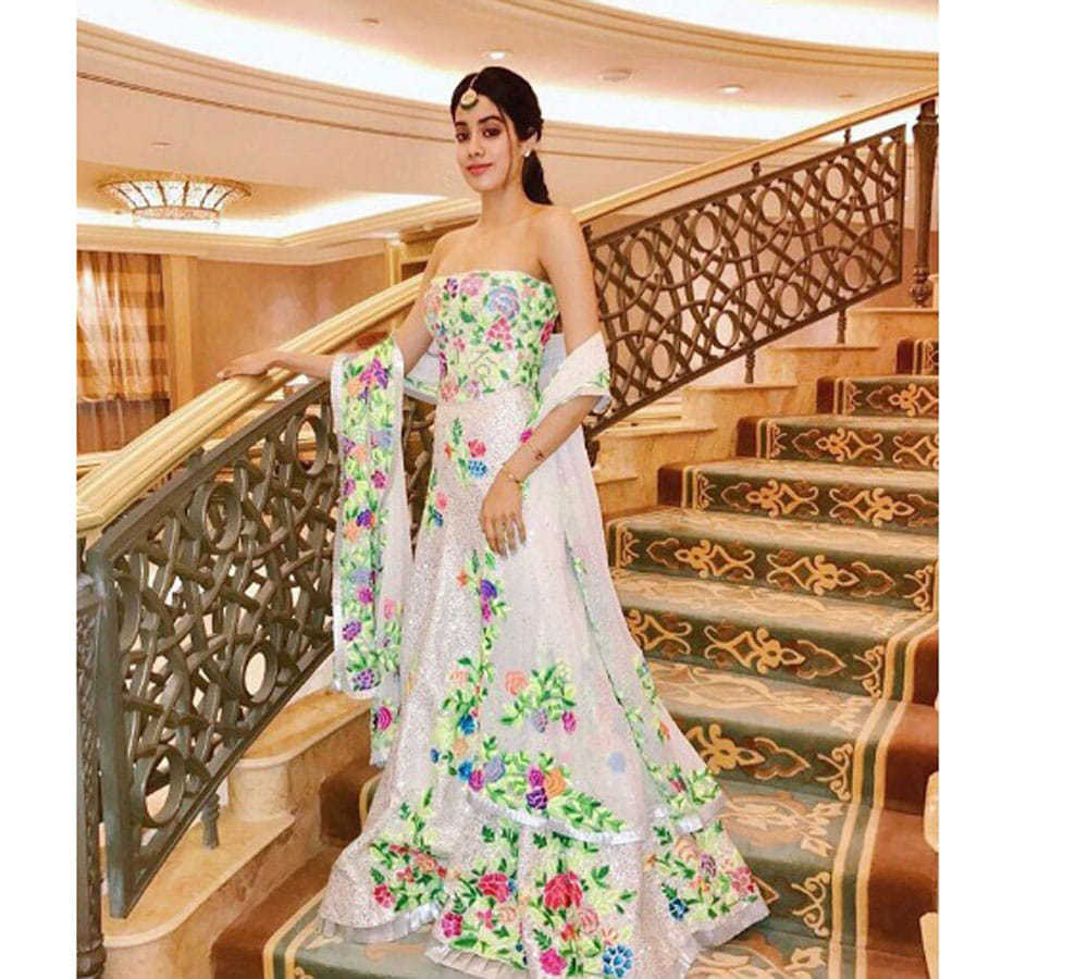 latest photo shoot of sridevi and her daughters 