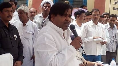up police conducting search operation for gayatri prajapati