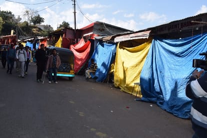 protest for link road in katra