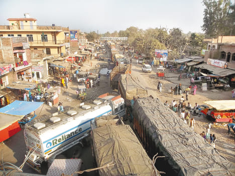 Uncontrollable truck entered the crossing, breaking the barrier route stalled