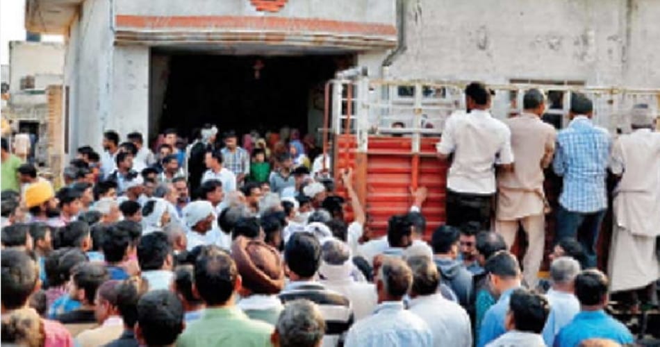 funeral of six people at bras village of karnal, killed in road accident at ambala