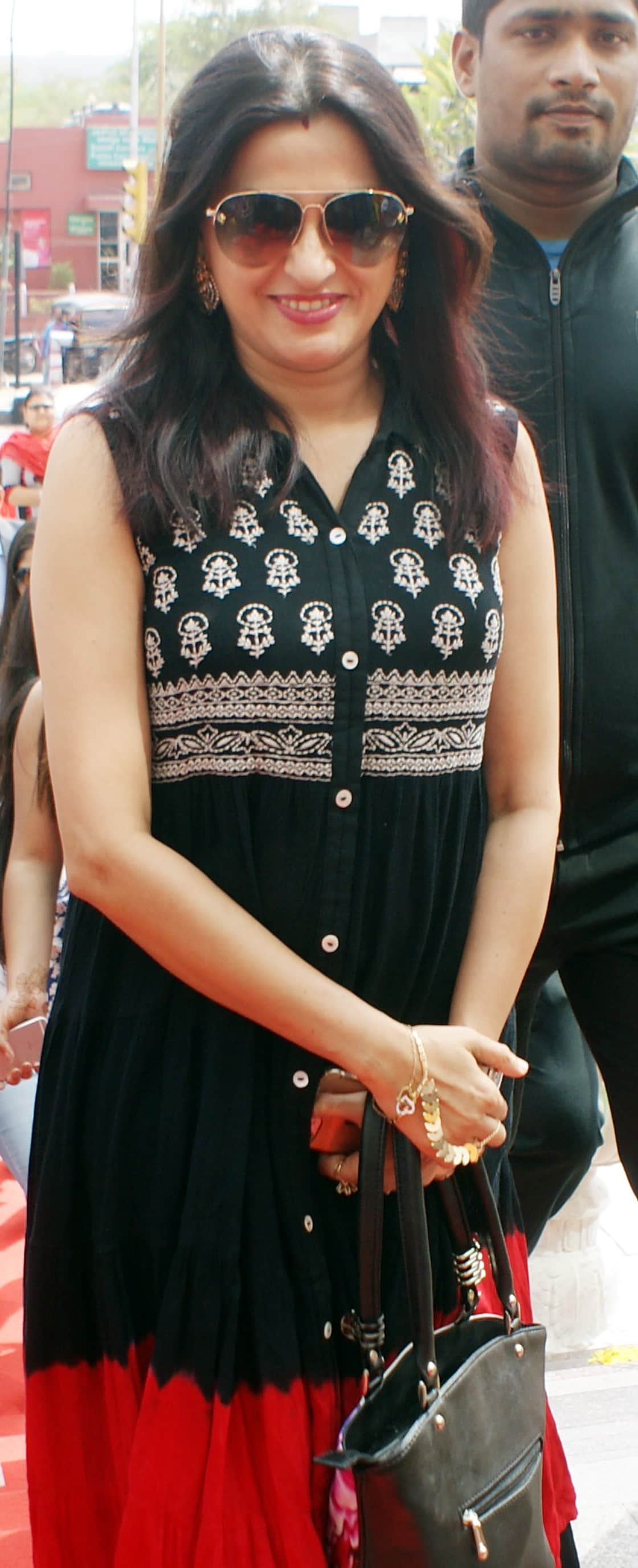 fashion retail store inaugrate by balika vadhu fame smita bansal