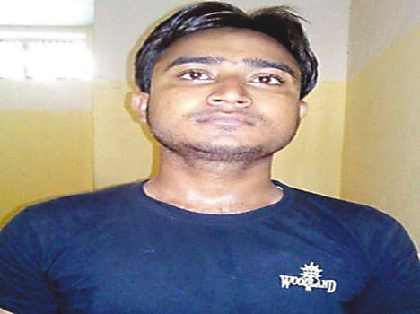 Fake Fajan caught with five companions