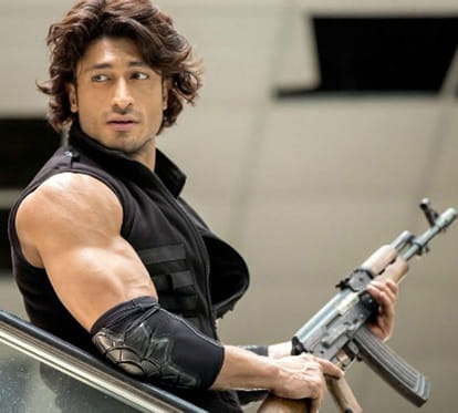 film review of commando 2