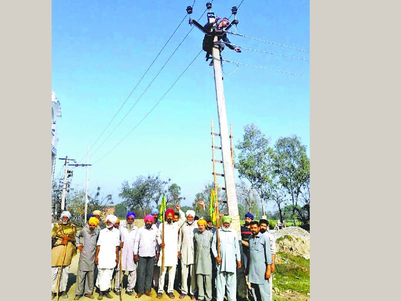 PowerCom, the outstanding electricity bills, cut the connection to village, farmers added, Sangrur
