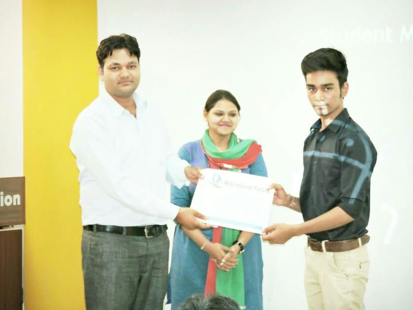 adil gurjar won first prize 
