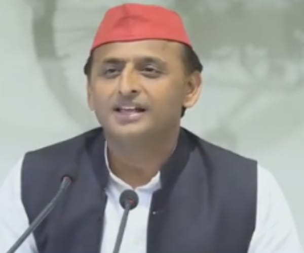 up cm akhilesh yadav pc at sp office lucknow