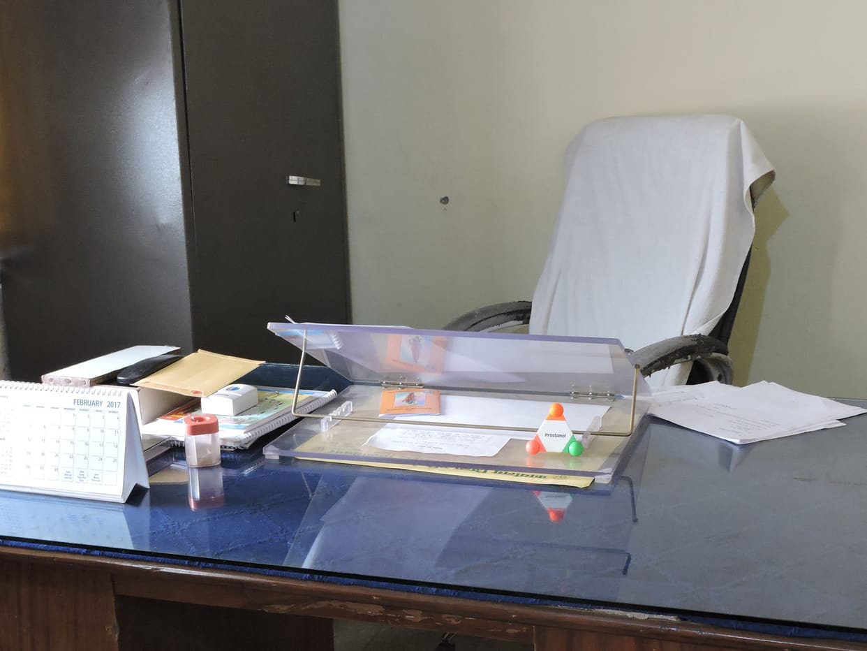 Deleting leave office after the election officer