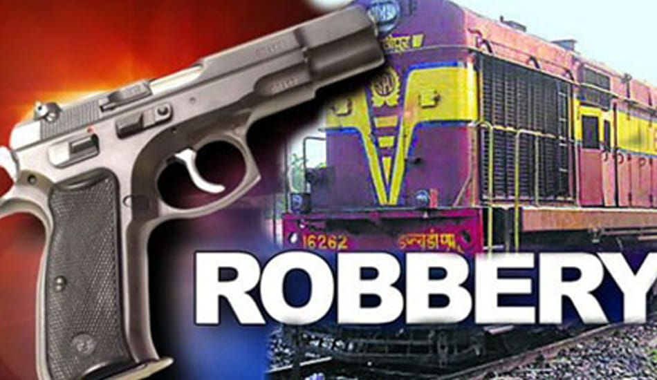 sampark kranti express loot at etawah