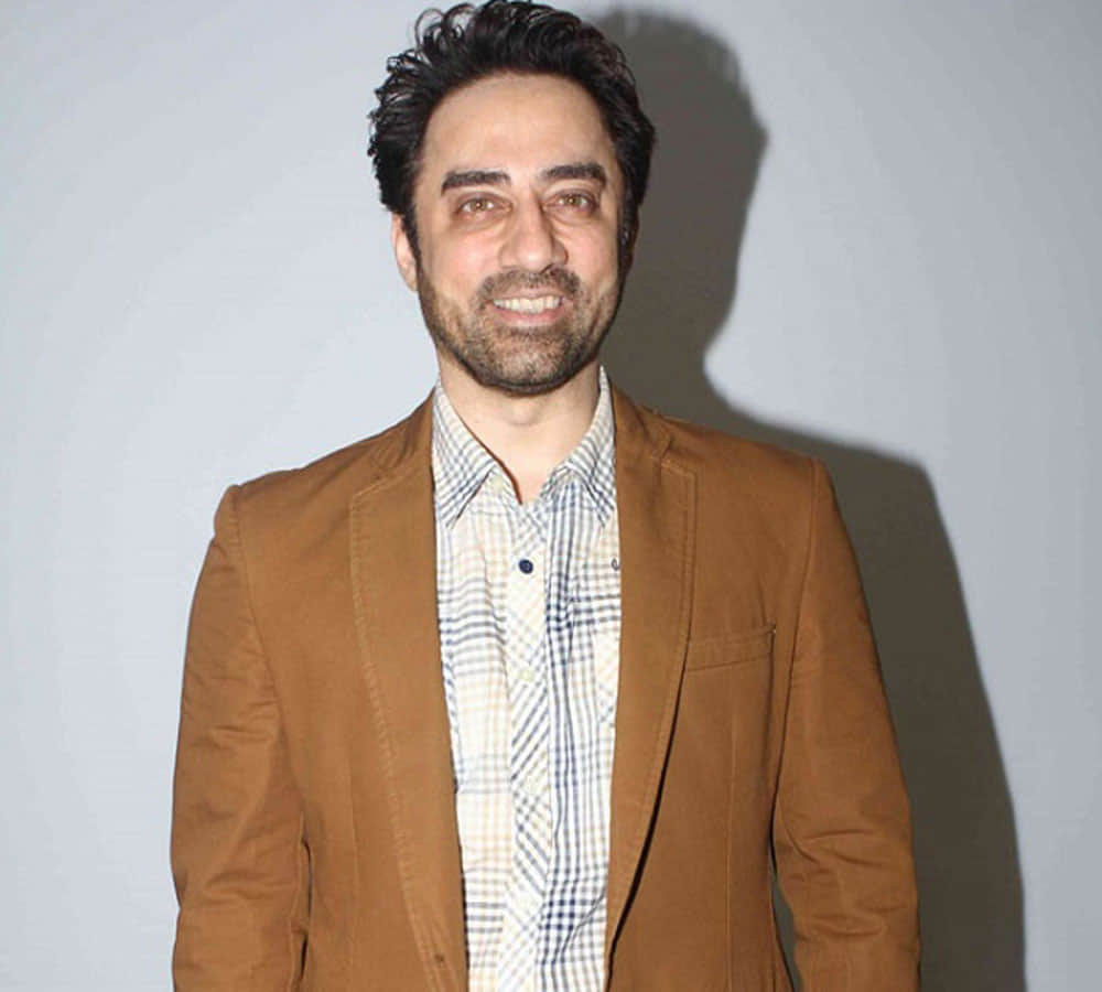 Faisal Khan Revealed how Karan Johar Insulted him on Aamir Khan birthday